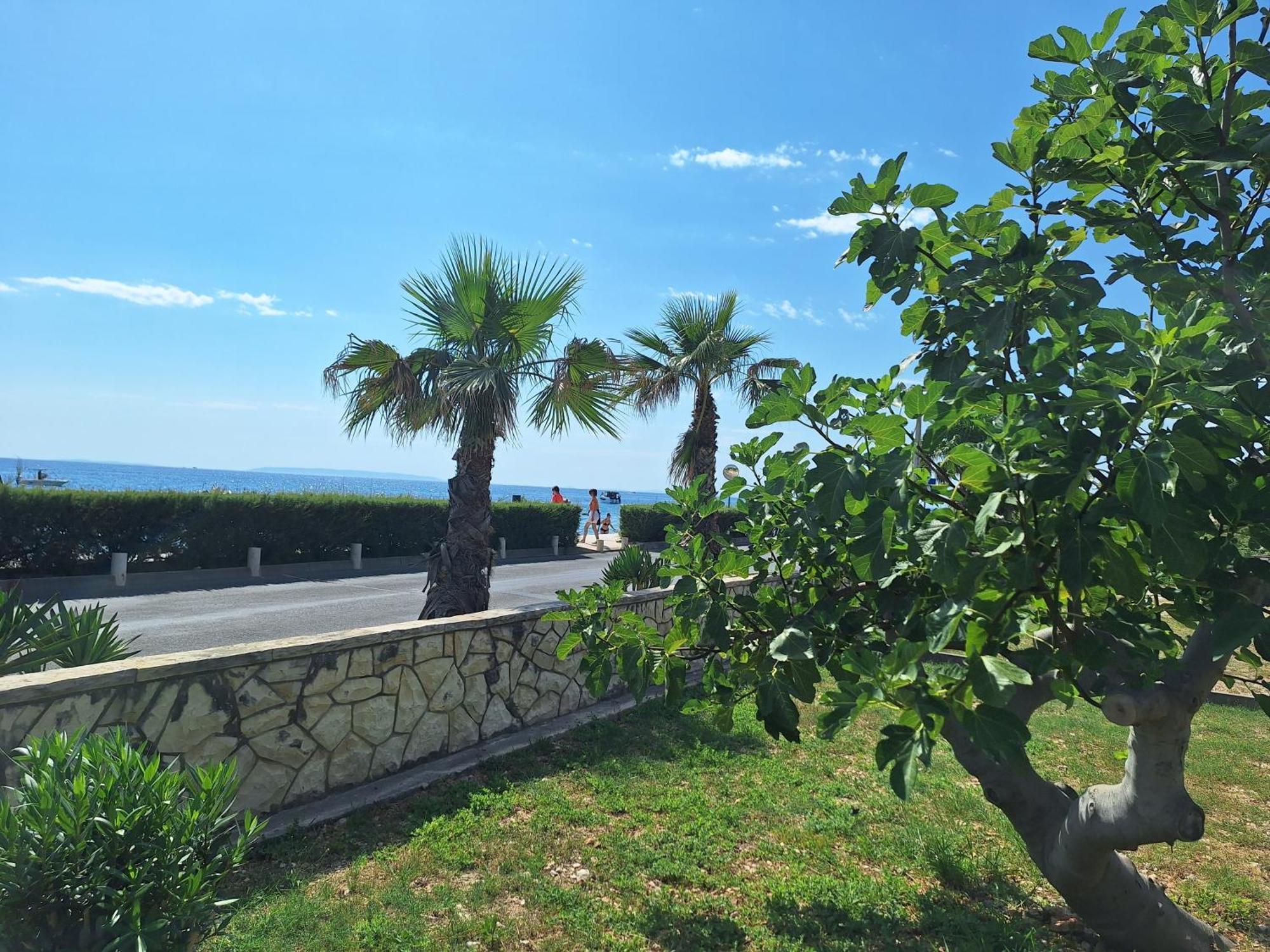 Apartments By The Sea Novalja, Pag - 9326 Экстерьер фото
